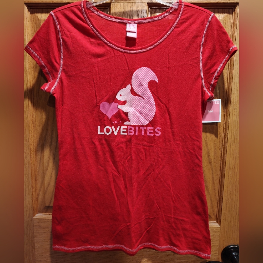 Women's L Target Red Lovebites Squirrel Graphic Tee